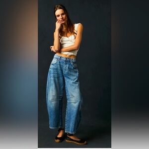 Free People GOOD LUCK MID-RISE BARREL JEANS.  Size 27, Color - Ultra Light Beam.